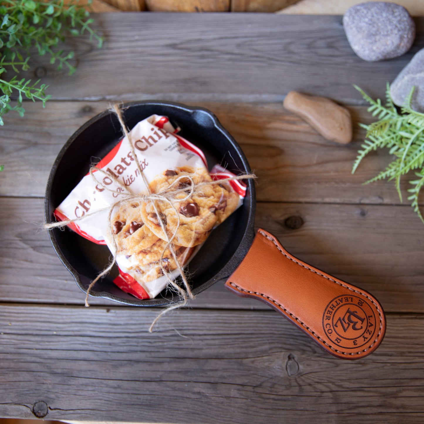 Cast Iron Skillet Leather Handle Cover Gift Set - Lazy 3 Leather Company