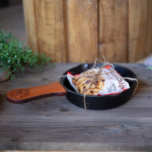 Cast Iron Skillet Leather Handle Cover Gift Set