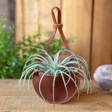 Load image into Gallery viewer, Circle Air Plant Hanger - Lazy 3 Leather Company