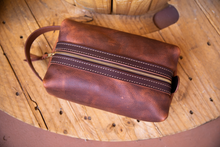 Load image into Gallery viewer, Leather Dopp Shave Bag