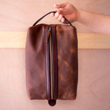 Load image into Gallery viewer, Oil Tan Leather Shoe Bag